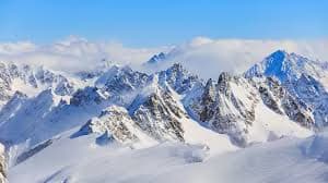 Вчені назвали нову дату зникнення льодовиків Альп