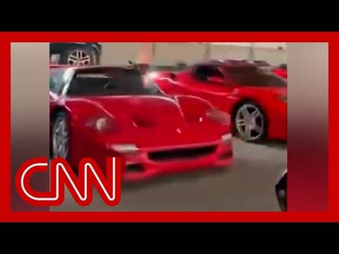 Виявили неймовірну колекцію автомобілів Асада (Відео)