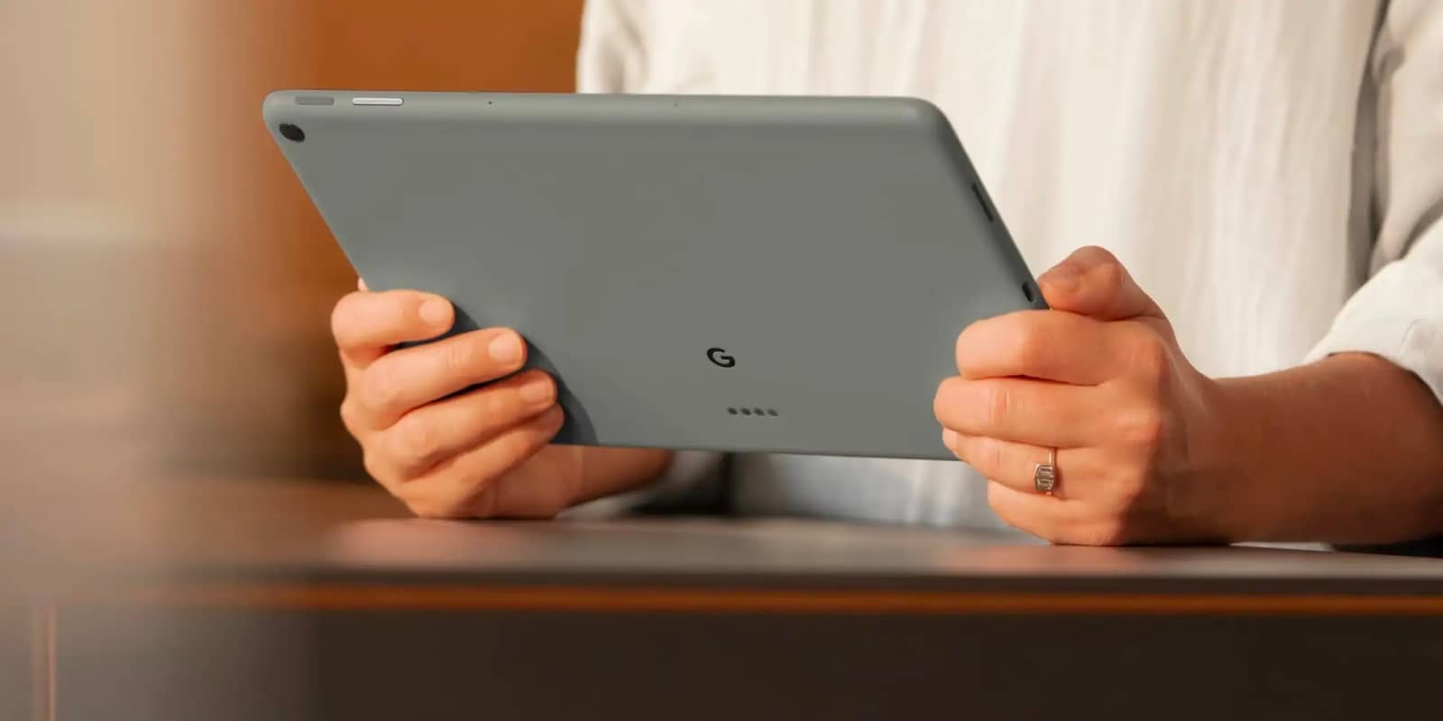 Gboard запускає панель голосового введення Assistant на Pixel Tablet