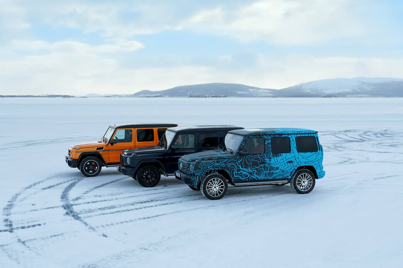 Електричний Mercedes-Benz G-Class воював на морозі з попередниками