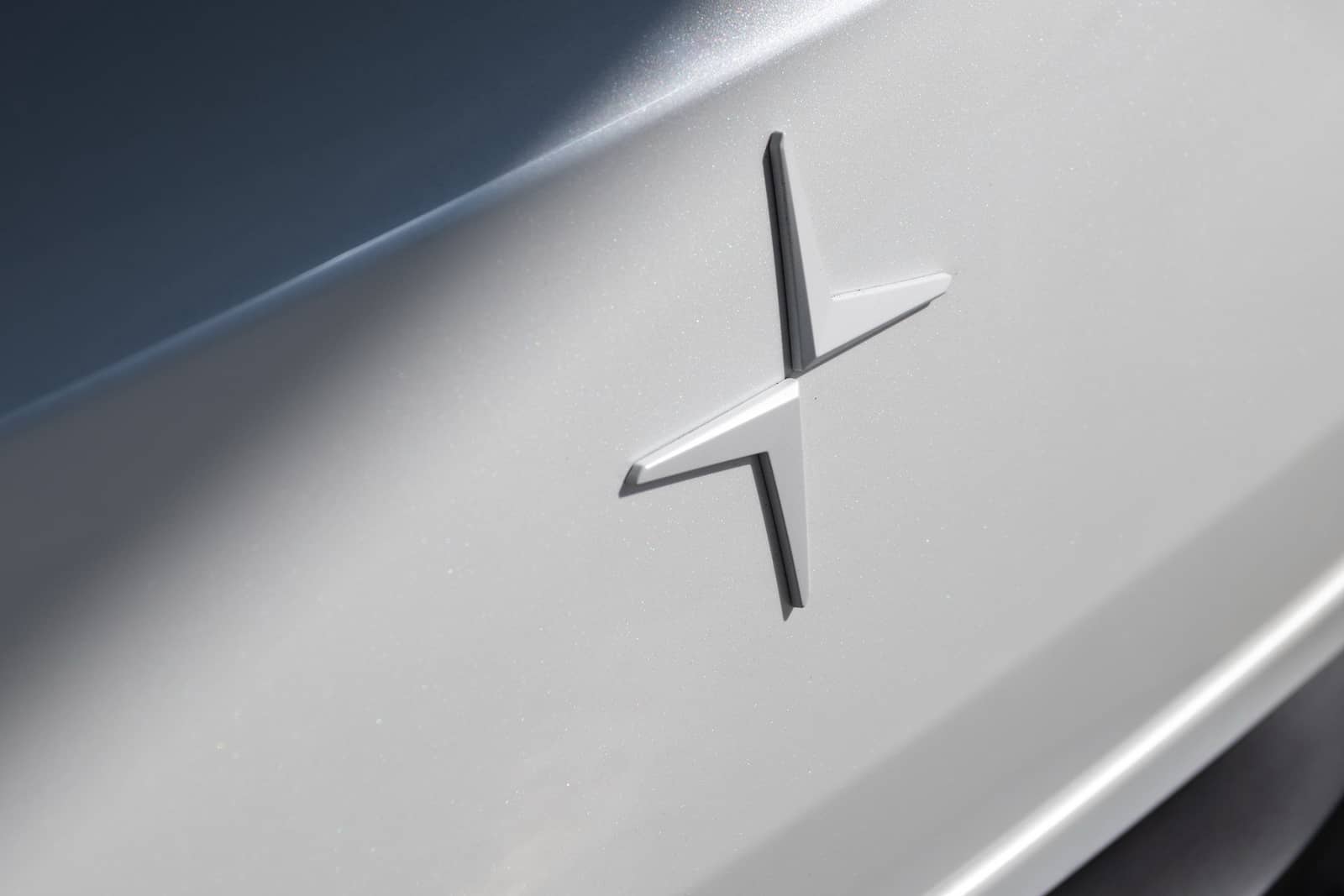 Volvo припинить фінансувати Polestar і продасть частку в компанії