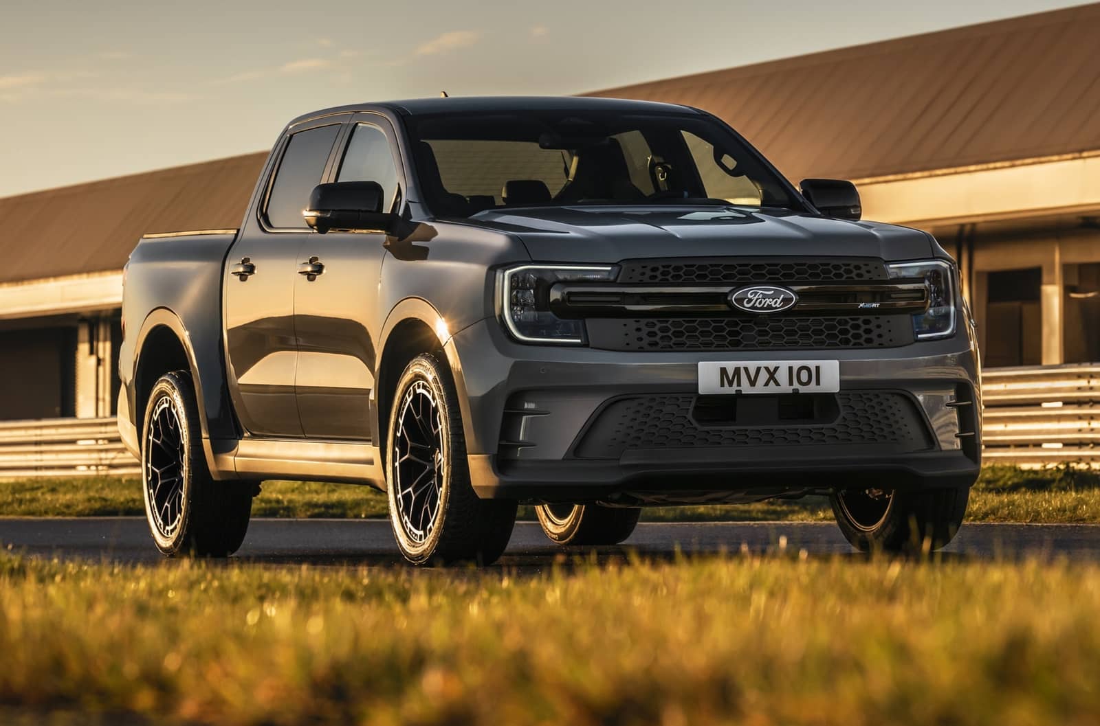 Компанія Ford випустила “вуличну” версію пікапа Ranger