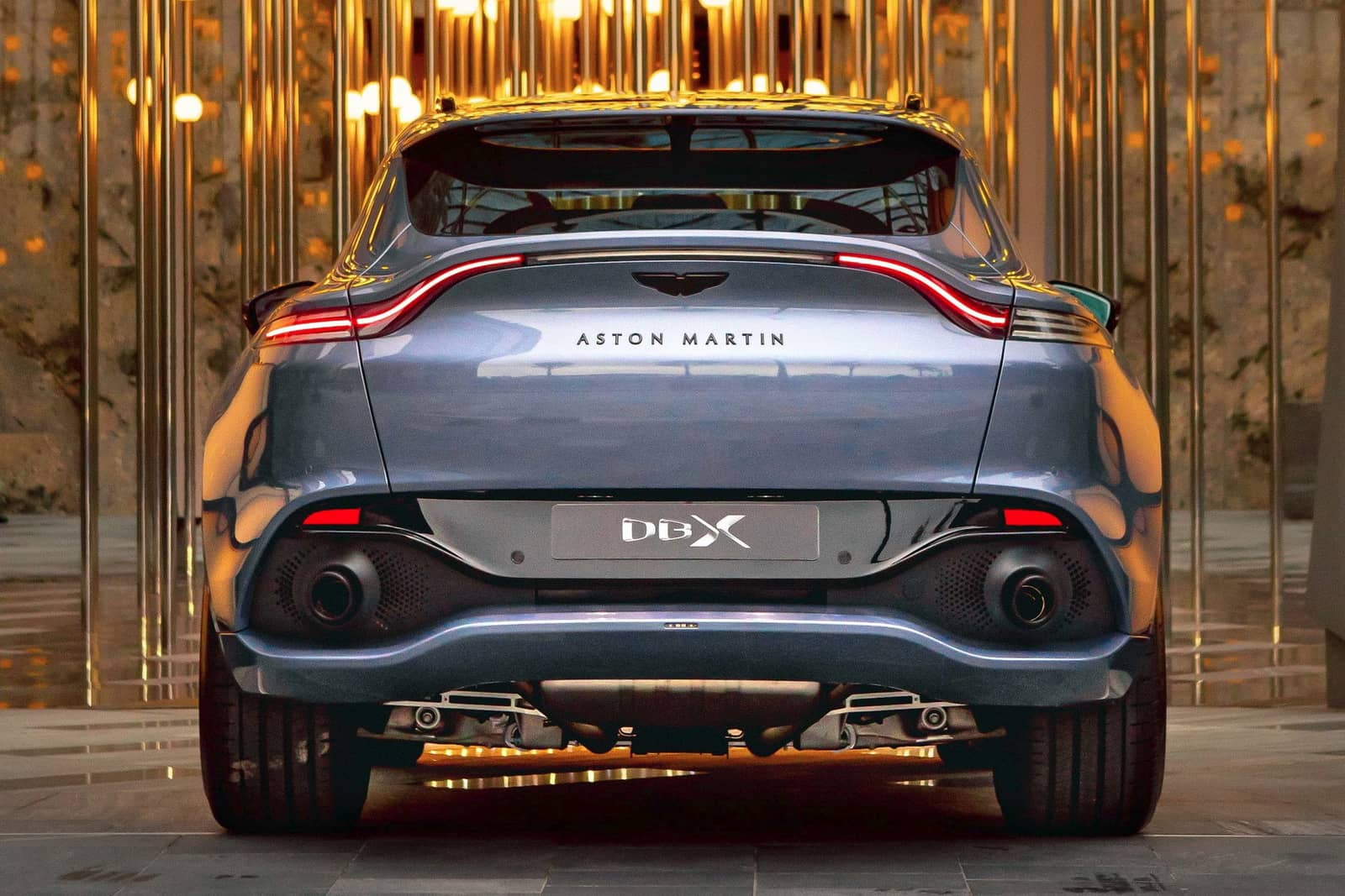 Aston Martin відклав план електрифікації: V8 і V12 залишаються