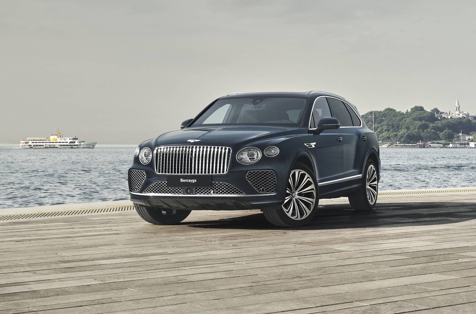 Компанія Bentley випустила “стамбульську” серію моделей Continental GT, Flying Spur і Bentayga