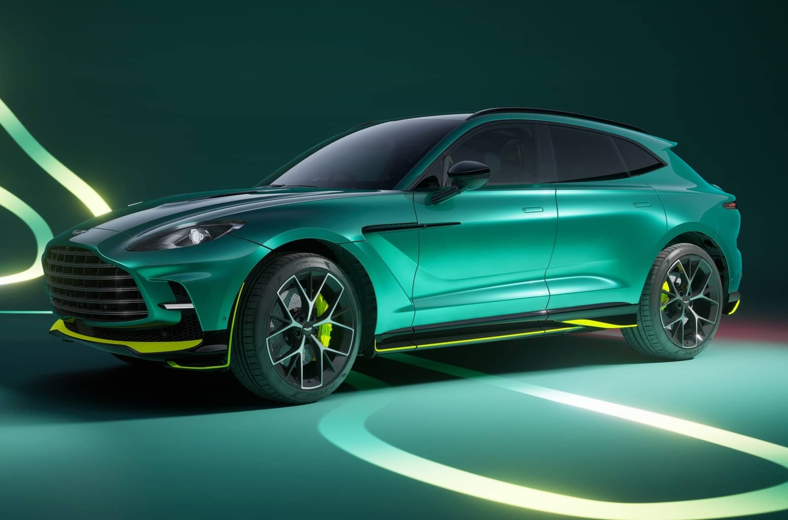 Aston Martin представив формульну версію кросовера DBX707