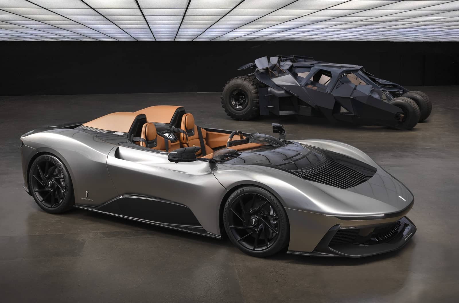 Pininfarina присвятила особливий електрогіперкар всесвіту Бетмена