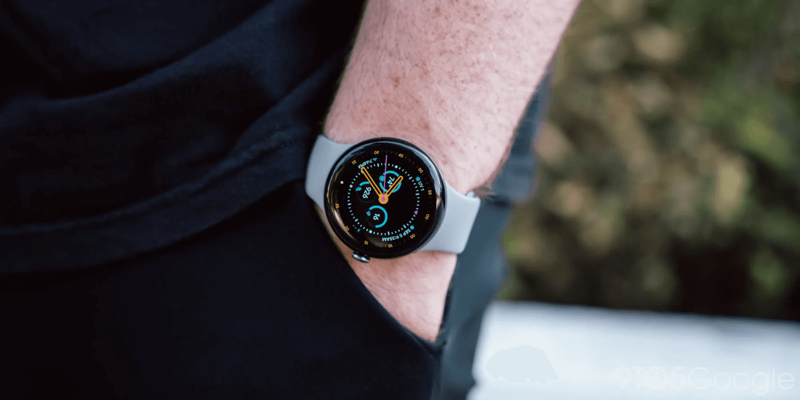 Огляд Google Pixel Watch 3: переваги та недоліки нового смартгодинника