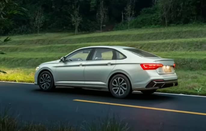 З’явилися зображення нового седана Volkswagen Jetta (Фото)