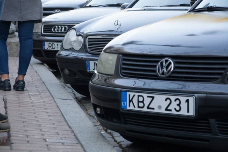 Україна запроваджує нові вимоги для імпорту вживаних автомобілів: технічний контроль та обмеження віку