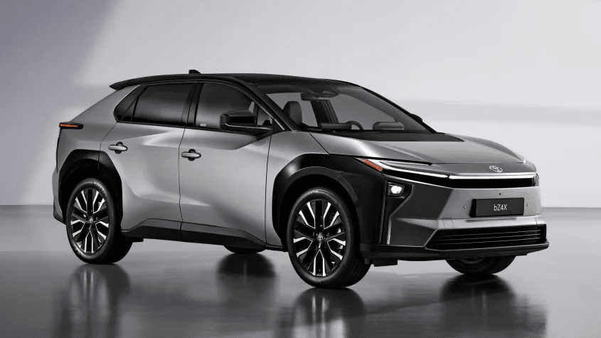 Оновлення Toyota bZ4X: покращена потужність, дальність ходу і зарядка