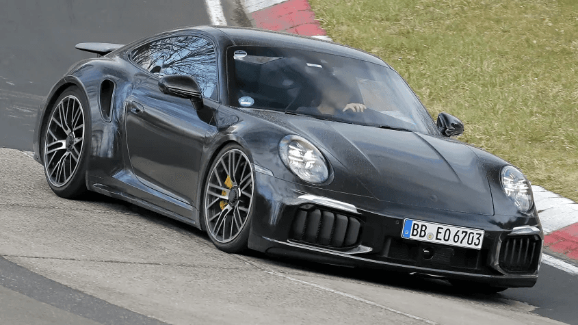 Новий Porsche 911 Turbo S помічено без камуфляжу перед офіційною презентацією