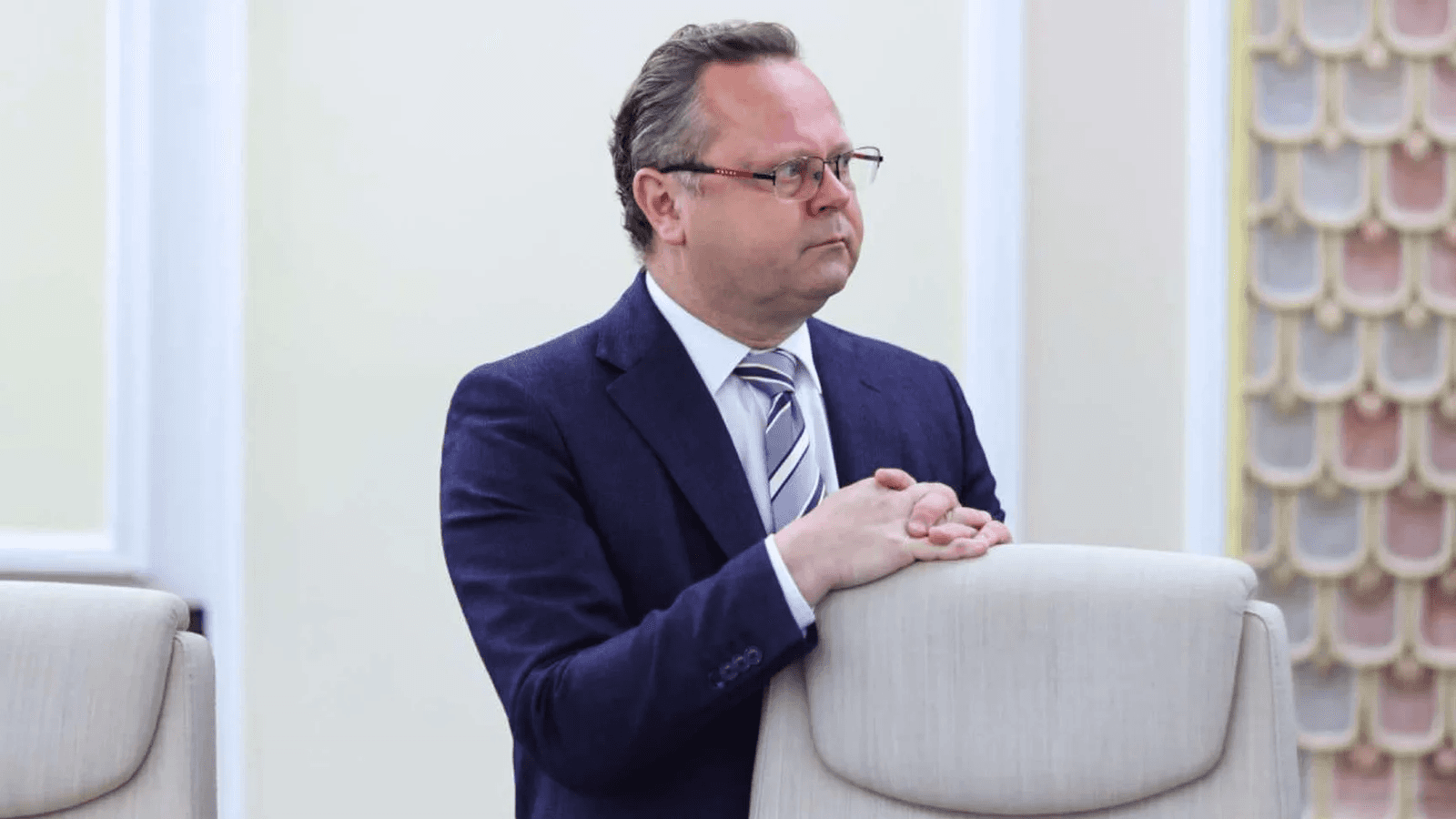 Заступник глави польського МЗС зізнався в алкоголізмі. Туск запропонував йому піти у відпустку