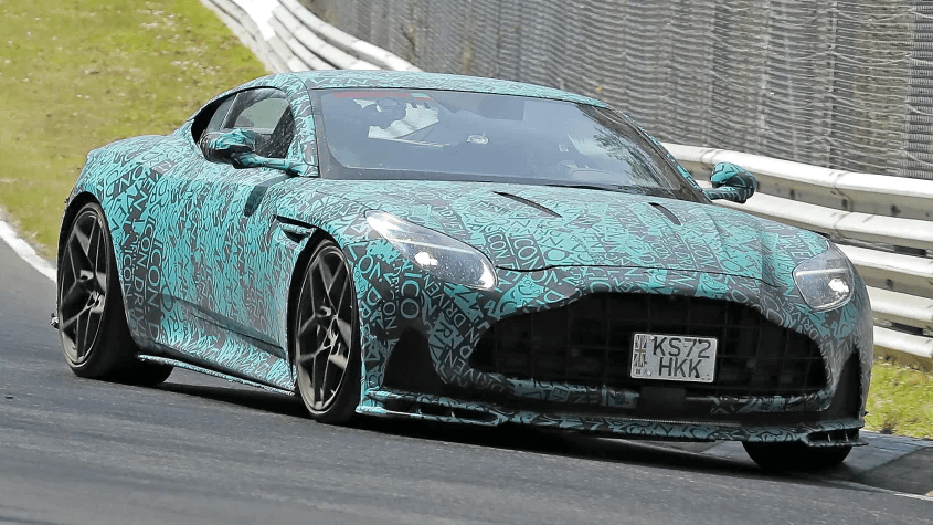 Новий Aston Martin DB12 S помічено на тестах: більше потужності, агресивний вигляд і вдосконалене шасі