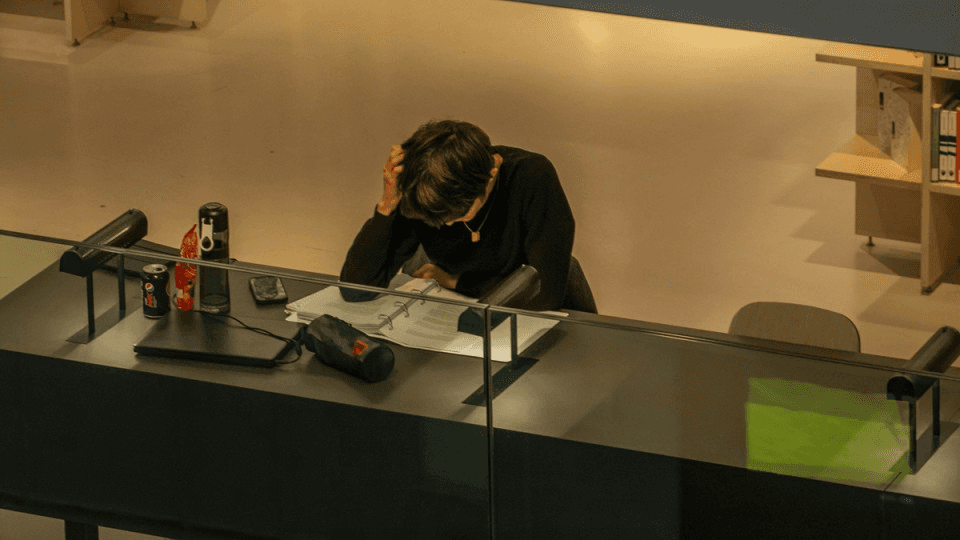 У Китаї відкрили клініку, щоб лікувати тих, хто не хоче йти на роботу