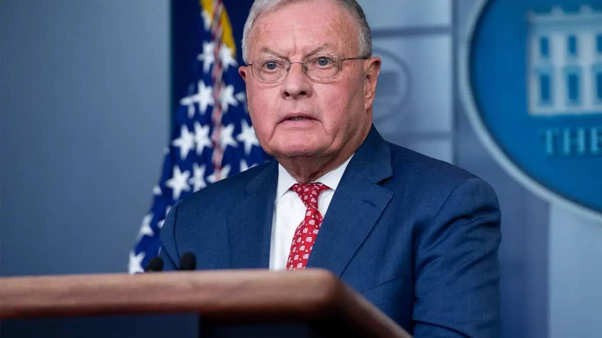 “Найнадійніша в світі ППО”: мережа вибухнула мемами через візит Келлога до Києва