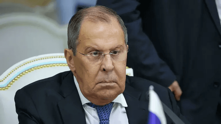 Виступ Путіна в Пекіні приспав Лаврова: курйозний момент потрапив на відео