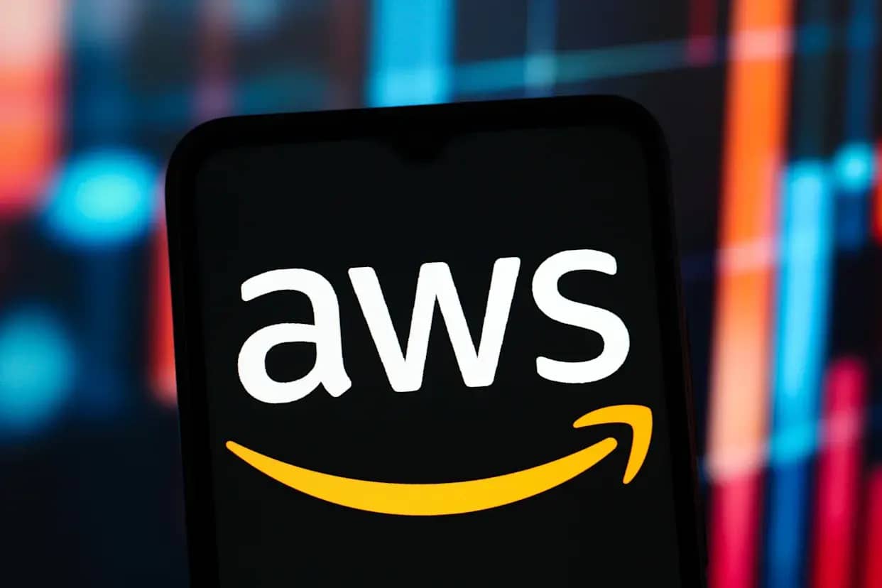 Масштабний збій Amazon Web Services паралізував тисячі компаній по всьому світу