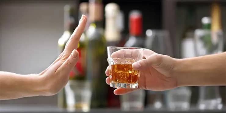 Лікування алкоголізму в клініці Олега Василенка у Львові: як працює підхід “без примусу”