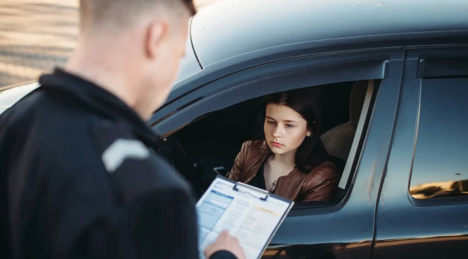 Водії масово отримують штрафи поштою після зупинки поліції — без попередження