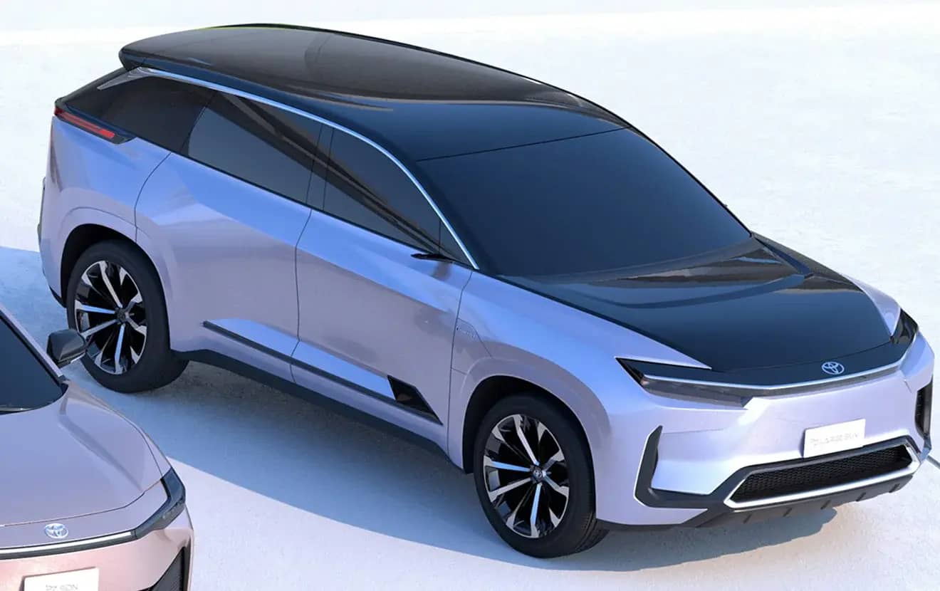 Новий трирядний електрокросовер Toyota може замінити Highlander