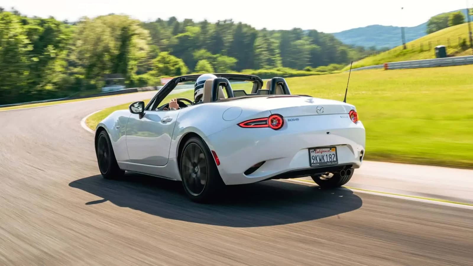 Наступна Mazda MX-5 Miata: що змінять і чому фанати впливають на рішення