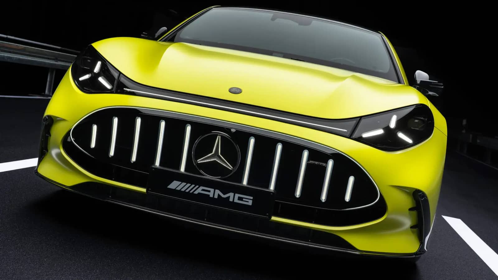 Новий Mercedes-AMG GT розганяється до “сотні” за 2 секунди