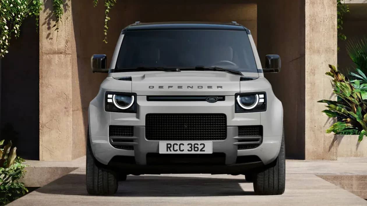 Land Rover оновила Defender: позашляховик отримав нову преміальну версію Vertex