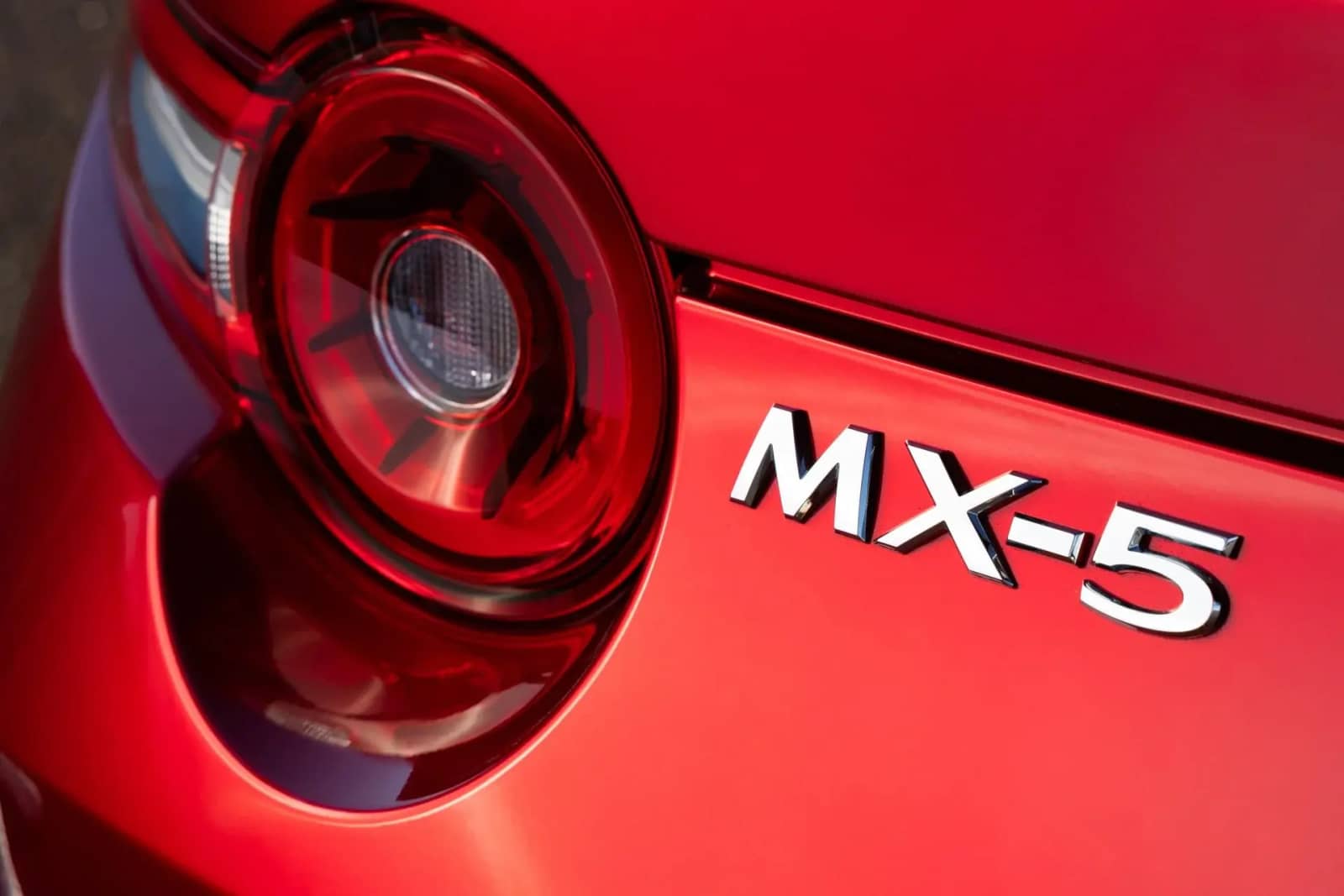 Mazda несподівано відклала новий MX-5: названа головна причина