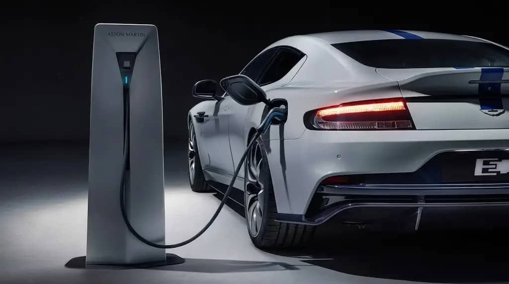 Aston Martin знову відкладає електромобіль: тепер дебют очікують не раніше 2033 року