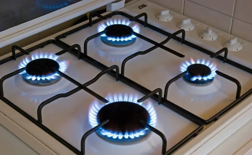 Як очистити решітку газової плити