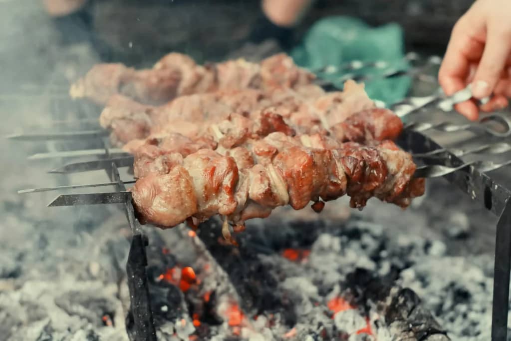 Як приготувати класичний маринад для шашлику з цибулі