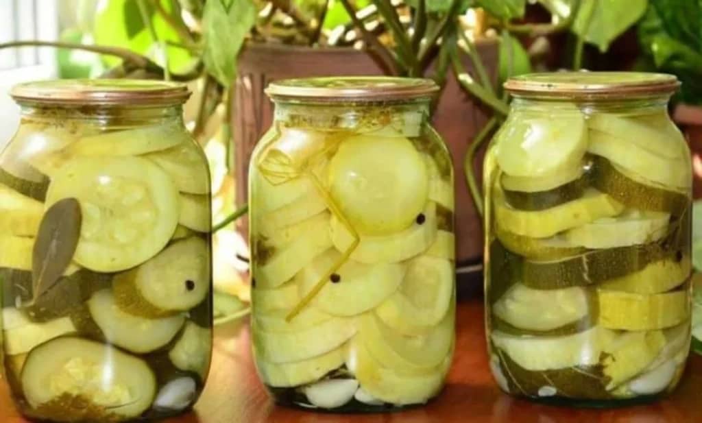 Як смачно замаринувати кабачки