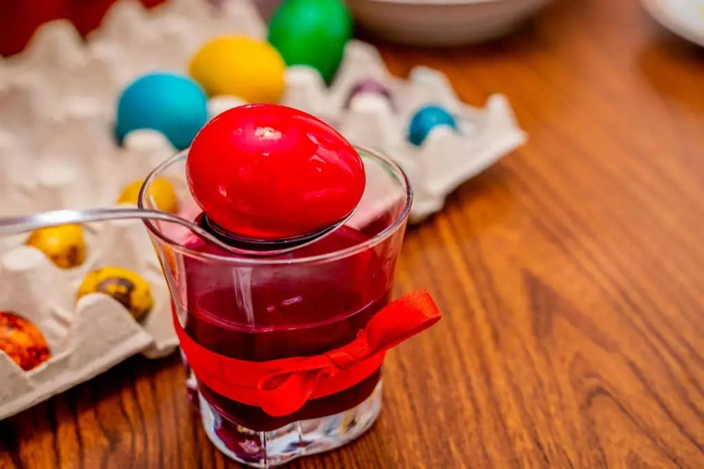 Шеф-кухар Бен Фауст розповів, як легко почистити варені яйця