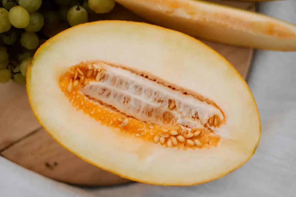 Правила вживання дині: чому цей солодкий плід конфліктує з іншими продуктами