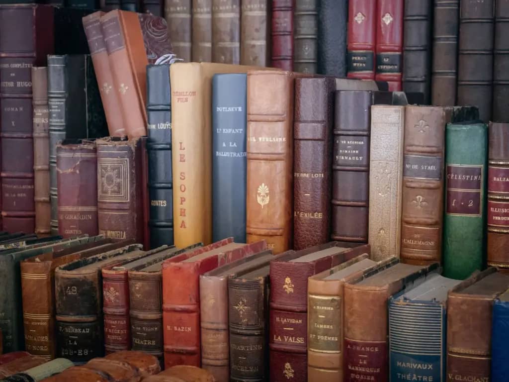 Чому старі книги пахнуть ваніллю: хімія за запахом бібліотеки