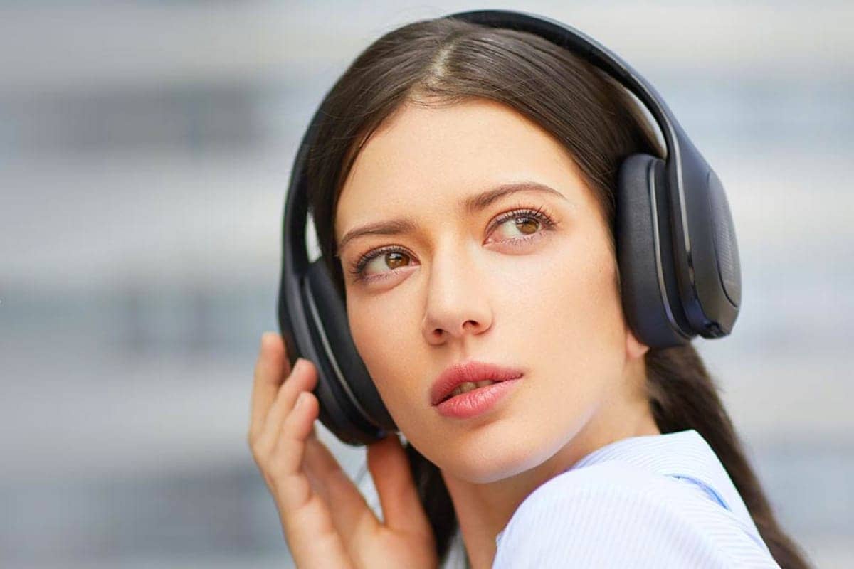 Як відстань може впливати на розряд батареї Bluetooth-навушників