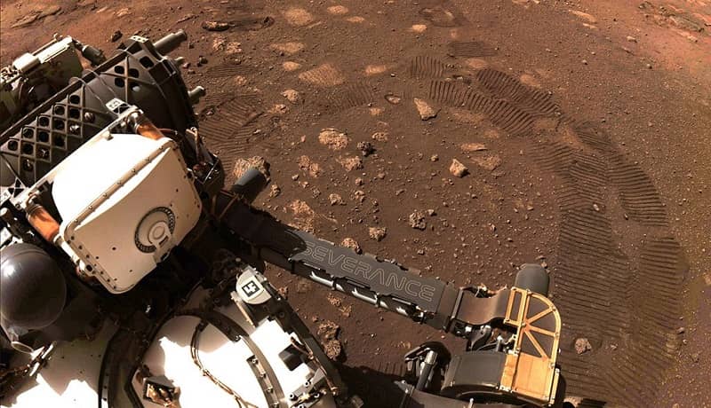 Ровер NASA Perseverance розпочав сходження по краю кратера на Марсі