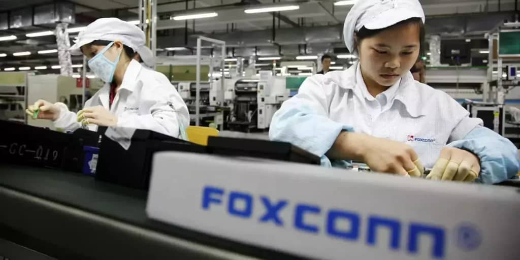 Зміна виробництва iPhone від Apple залишила в Китаї місто-привид