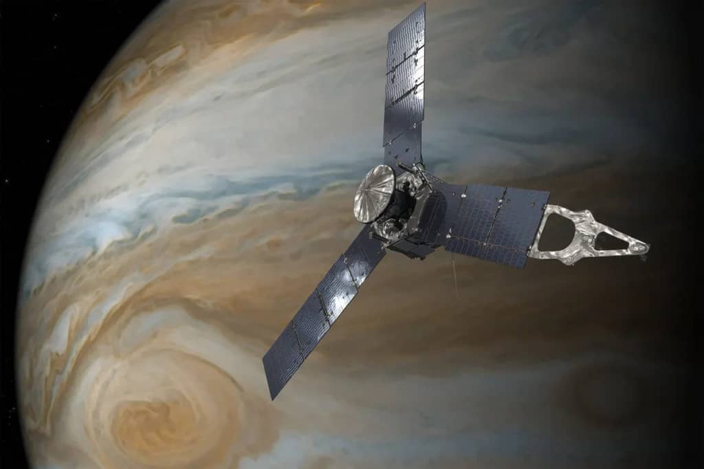 NASA Juno відкриває вогнедишні озера вулканічного супутника Юпітера Іо