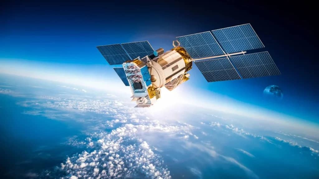Загадковий китайський космічний літак повертається на Землю після 268 днів на орбіті