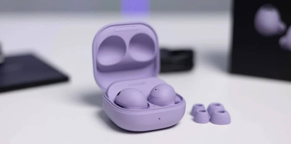 Samsung активує Gemini для власників Galaxy Buds 3 з One UI 8