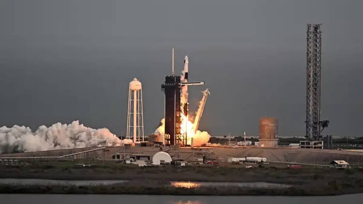 SpaceX успішно запустила супутник на геостаціонарну орбіту