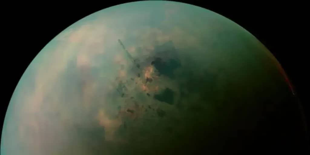Titan міг народитися після космічної катастрофи — нова гіпотеза вчених