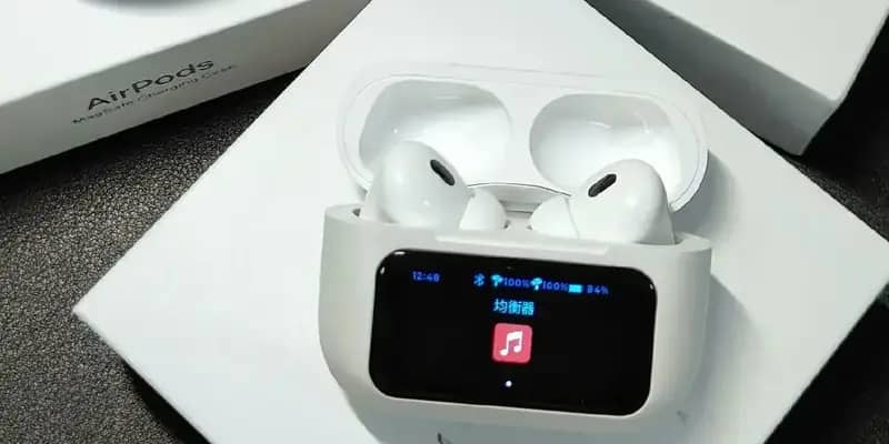 Випущено AirPods Pro із сенсорним екраном на футлярі