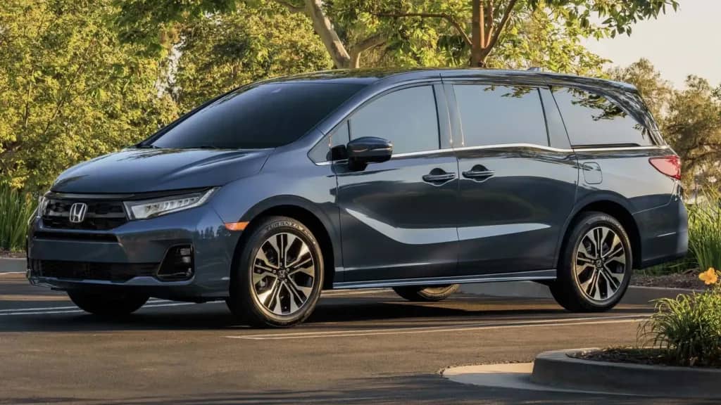 Представлено Honda Odyssey 2025