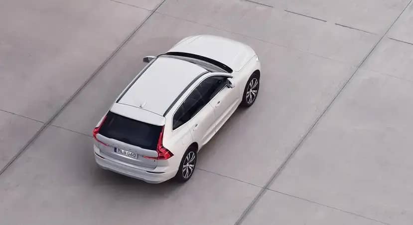 Представлений Volvo XC60 2025