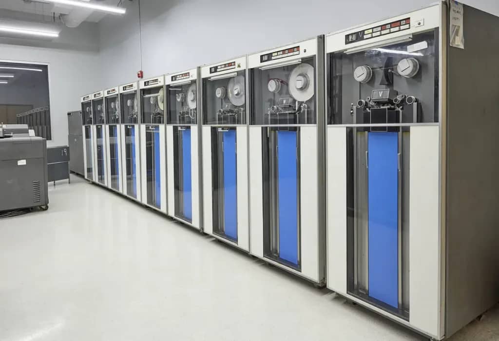 На аукціон виставлено 10-тонний комп’ютер IBM 7090 з 1959 року
