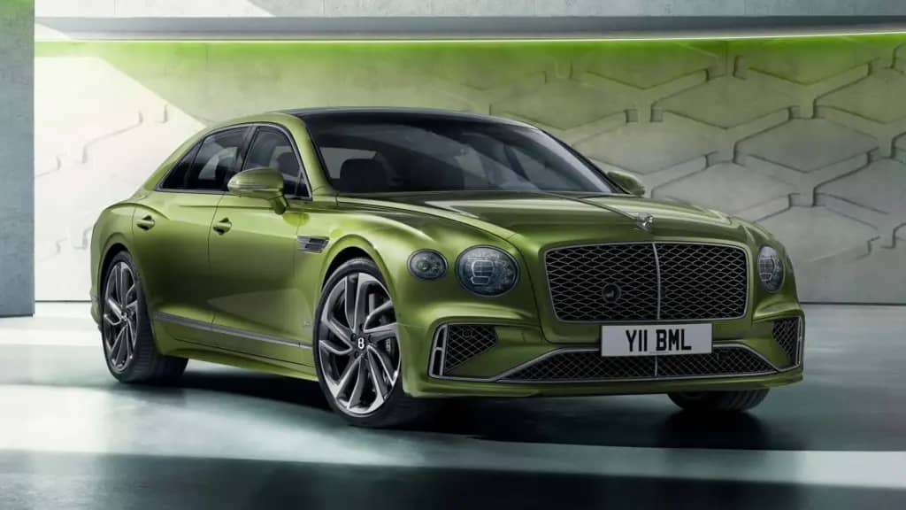 Представлений найпотужніший седан в історії Bentley — Flying Spur 2025