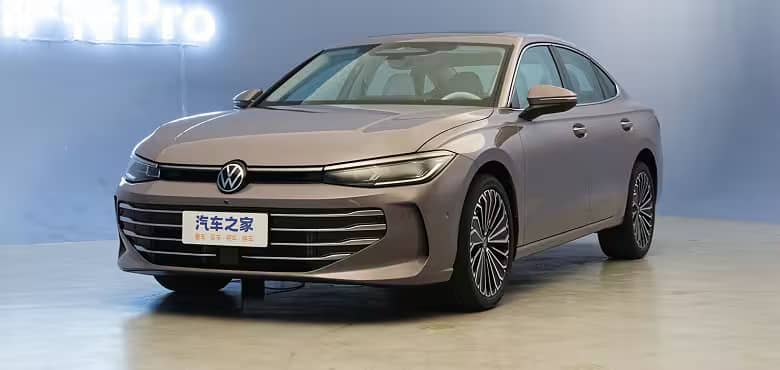 Представлений Volkswagen Passat Pro 2025