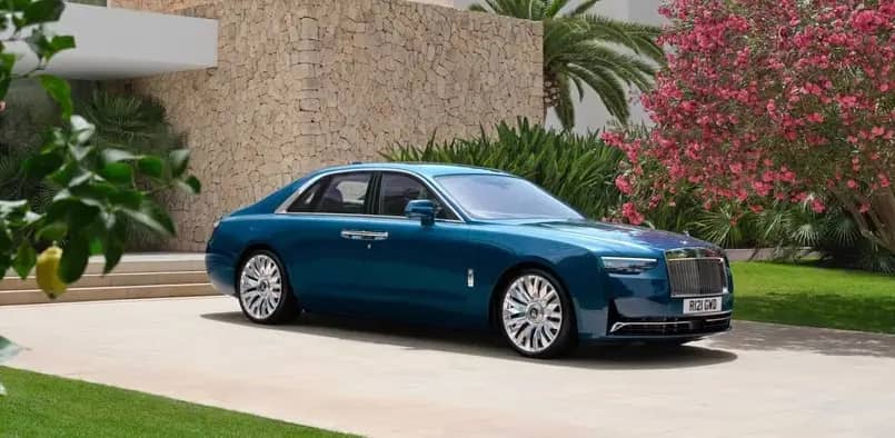 Представлений Rolls-Royce Ghost Series II 2025